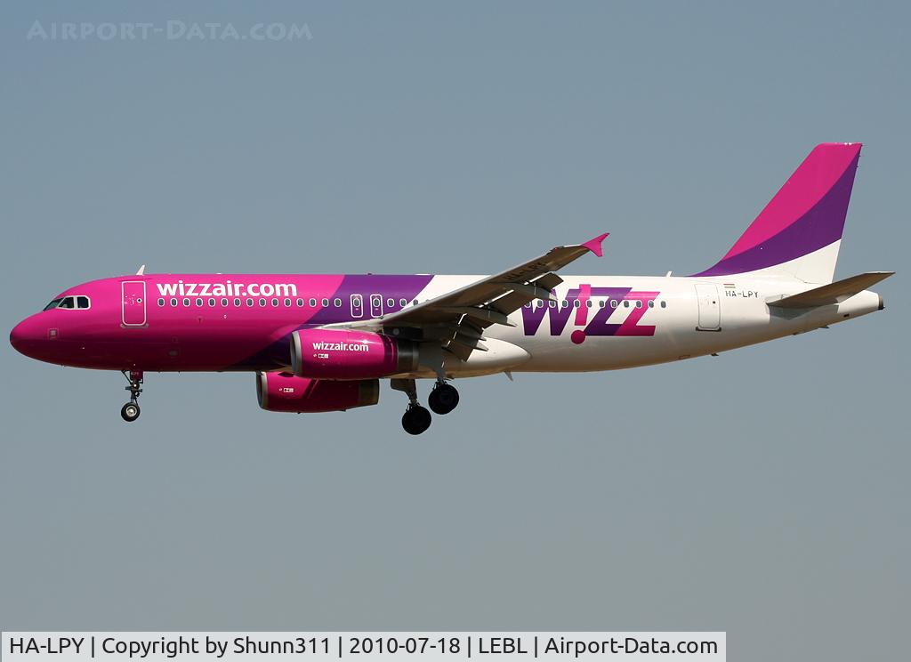 HA-LPY, 2009 Airbus A320-232 C/N 4109, Landing rwy 25R