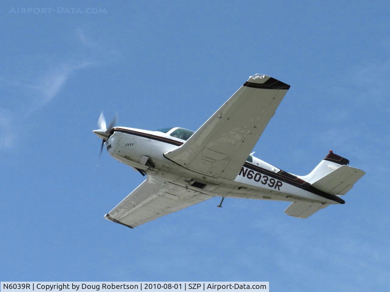 N6039R, 1979 Beech A36 Bonanza 36 C/N E-1489, 1979 Beech A36 BONANZA, Continental IO-520 285 Hp, takeoff climb Rwy 22