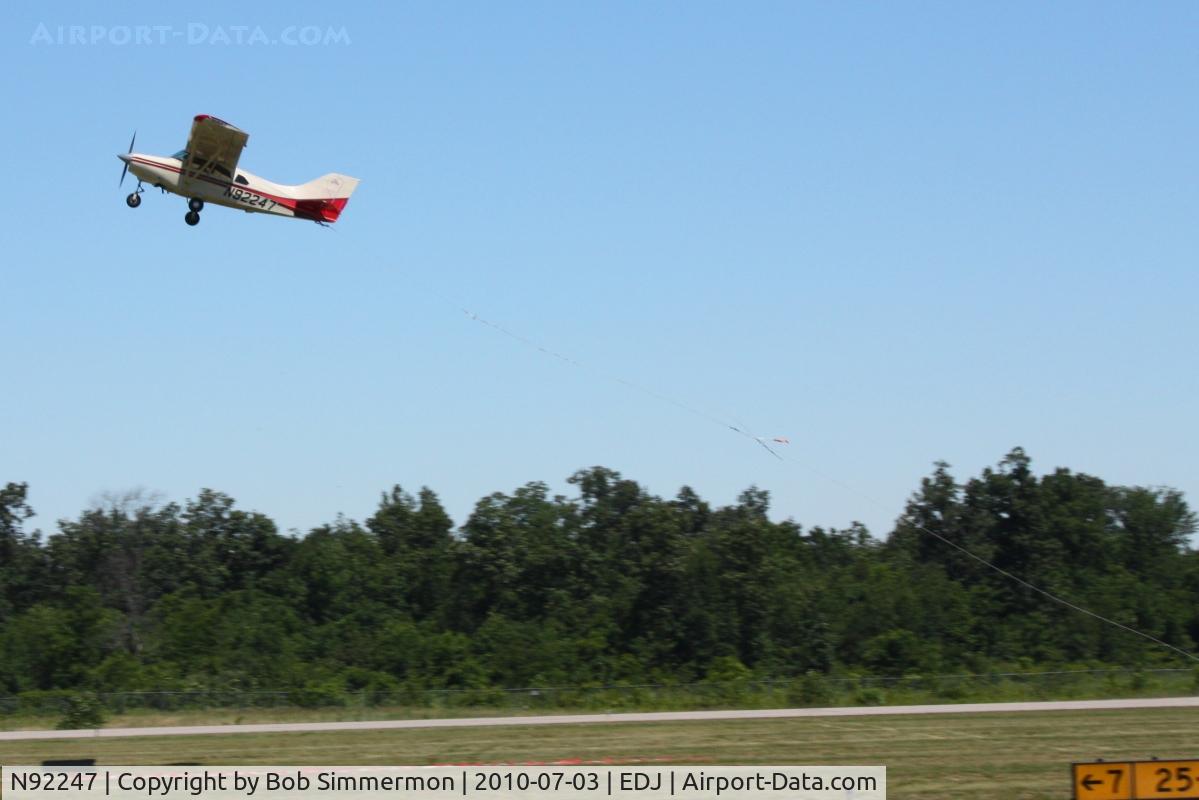 N92247, Maule MXT-7-180 Star Rocket C/N 14022C, Hooking a banner at the Bellefontaine air show.