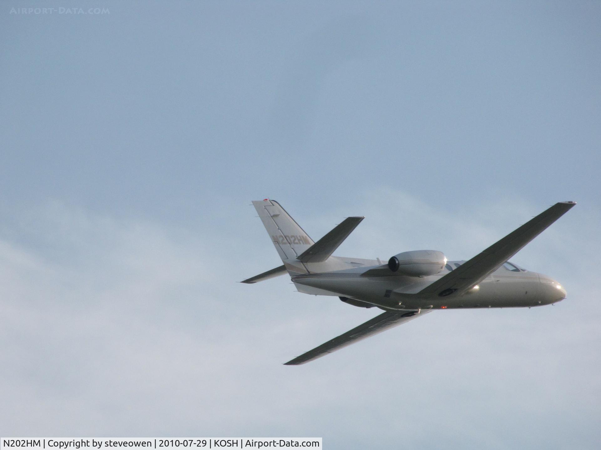 N202HM, 1975 Cessna 500 Citation C/N 500-0260, Take off at Oshkosh