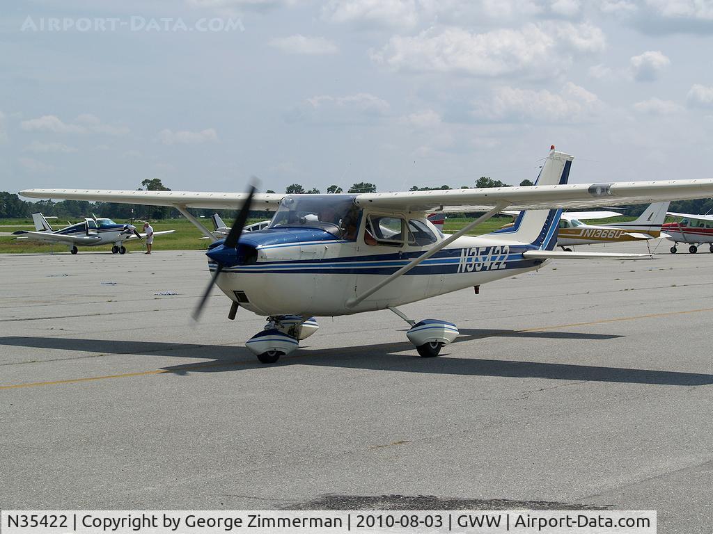 N35422, 1968 Cessna 172I C/N 17256761, Fuel Stop @ Goldsboro-Wayne