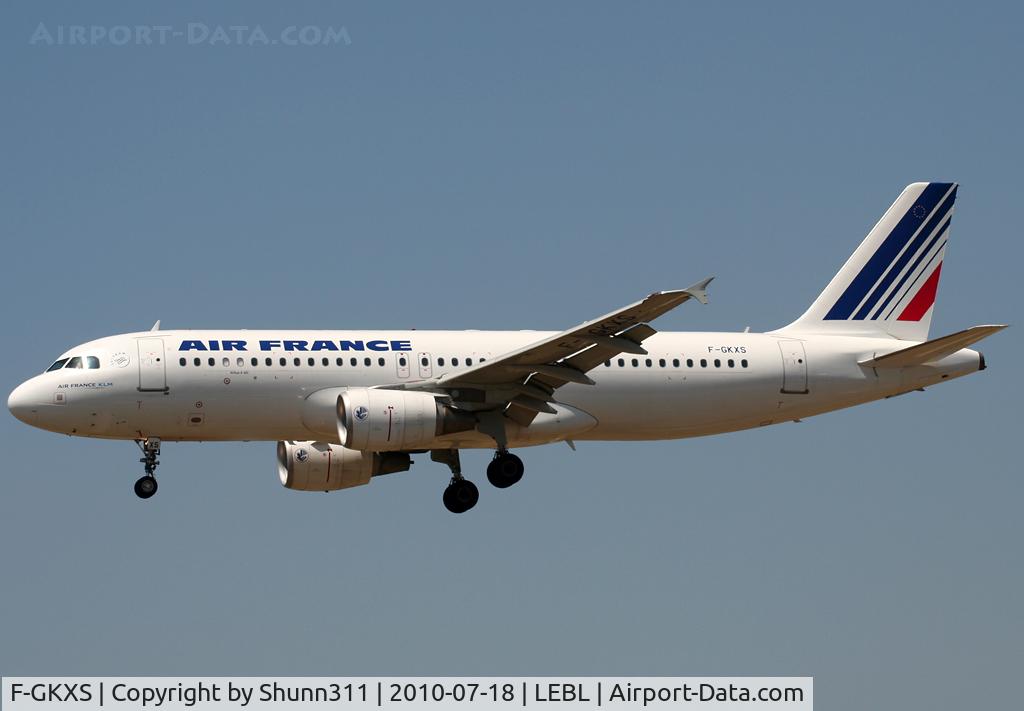 F-GKXS, 2009 Airbus A320-214 C/N 3825, Landing rwy 25R