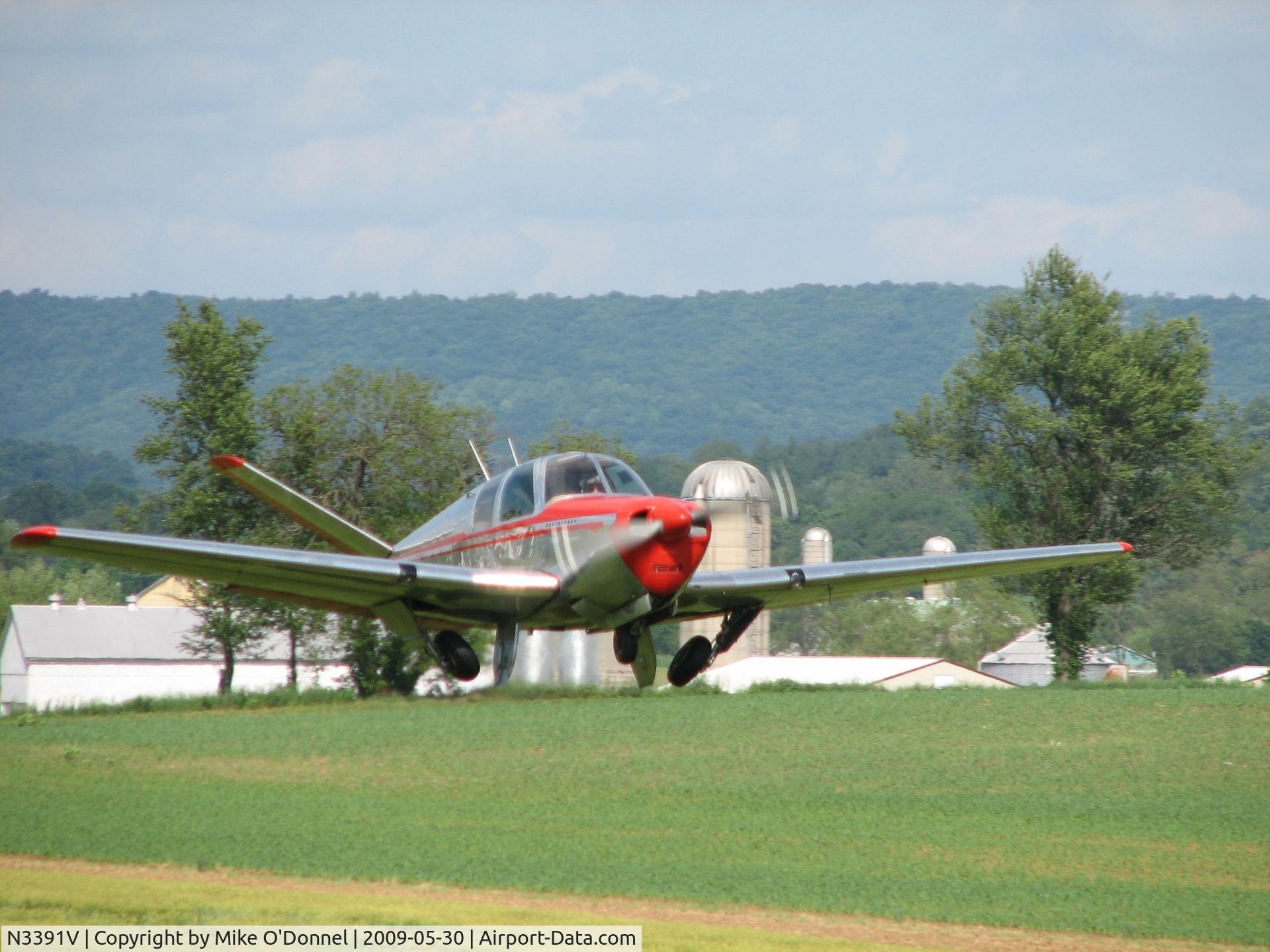 N3391V, 1947 Beech 35 Bonanza C/N D-865, Departing Keller Airport, PA