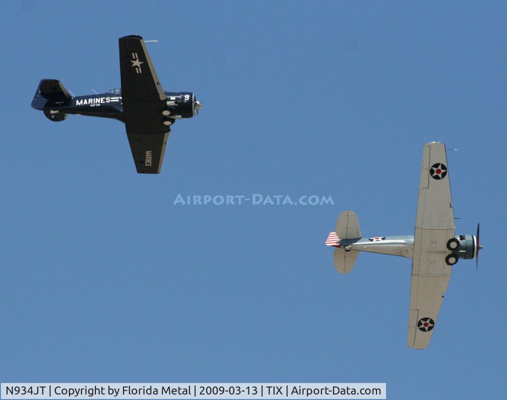 N934JT, 1942 North American SNJ-4 Texan C/N 88-12858, SNJ-4 formation