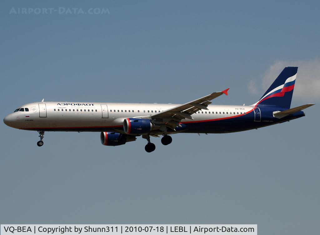 VQ-BEA, 2009 Airbus A321-211 C/N 4058, Landing rwy 25R