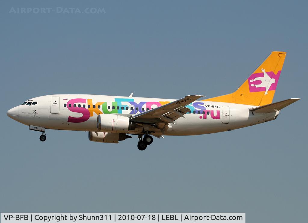 VP-BFB, 1992 Boeing 737-5Y0 C/N 26067, Landing rwy 25R
