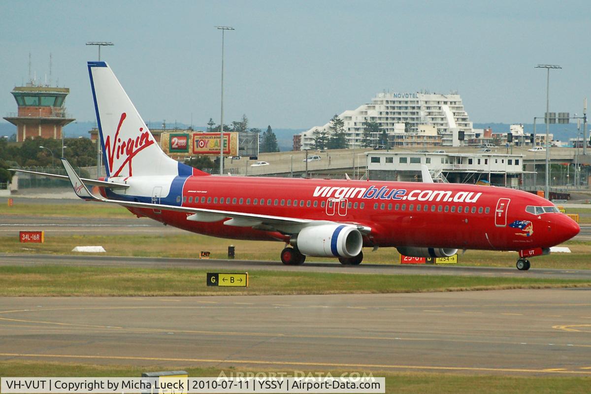 VH-VUT, 2009 Boeing 737-8FE C/N 36608, At SYdney
