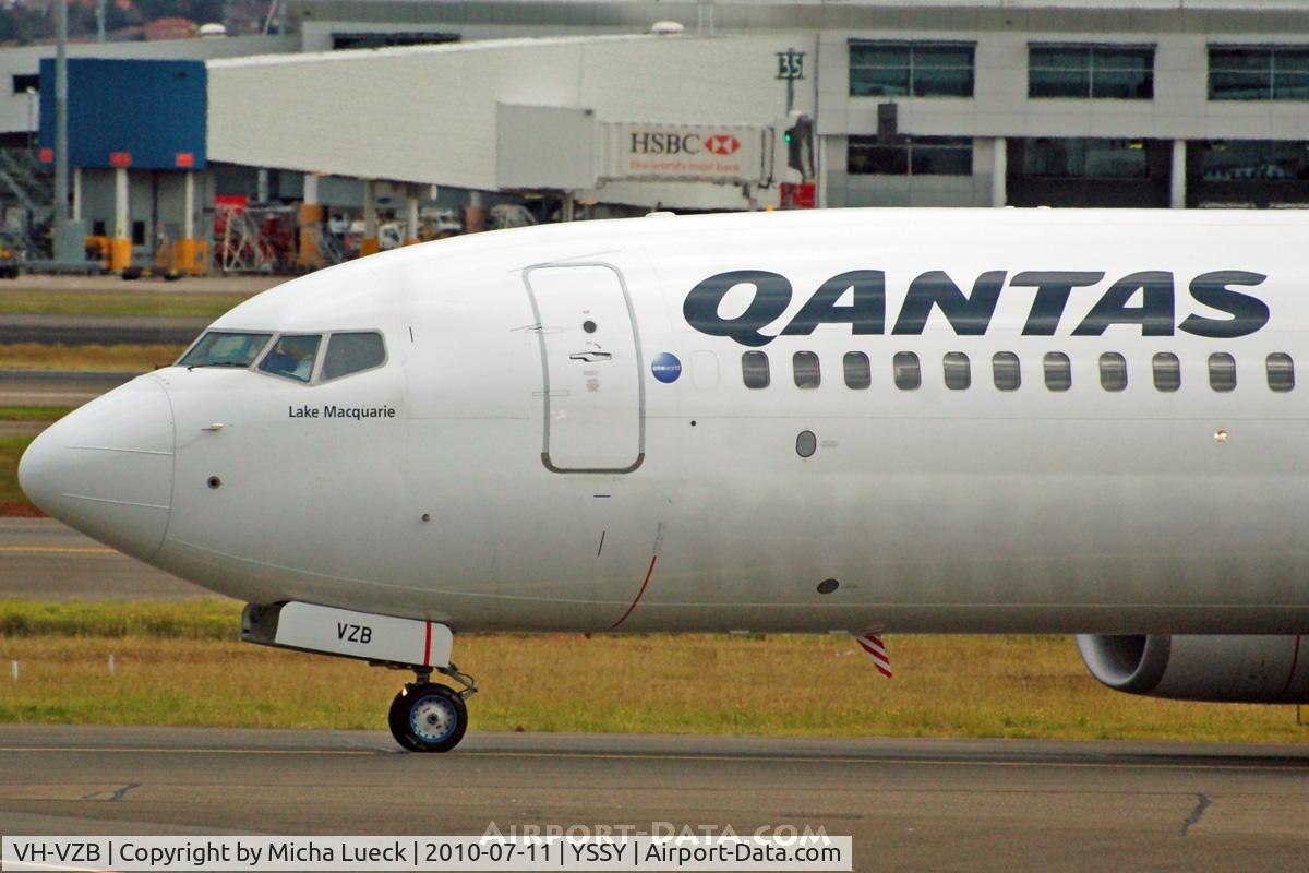 VH-VZB, 2008 Boeing 737-838 C/N 34196, At Sydney