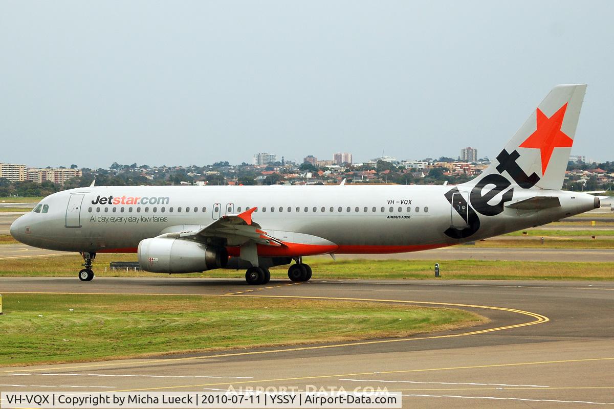 VH-VQX, 2004 Airbus A320-232 C/N 2322, At Sydney