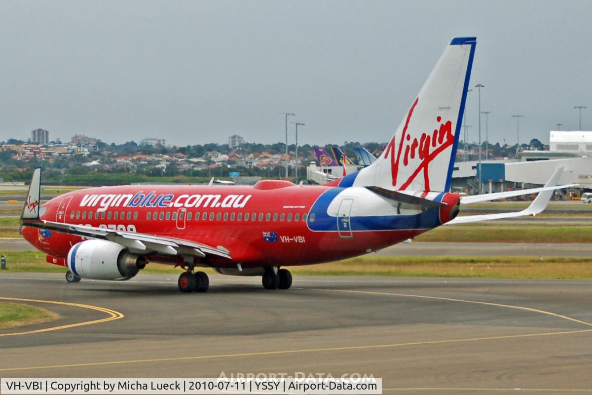 VH-VBI, 2002 Boeing 737-7Q8 C/N 30644, At Sydney