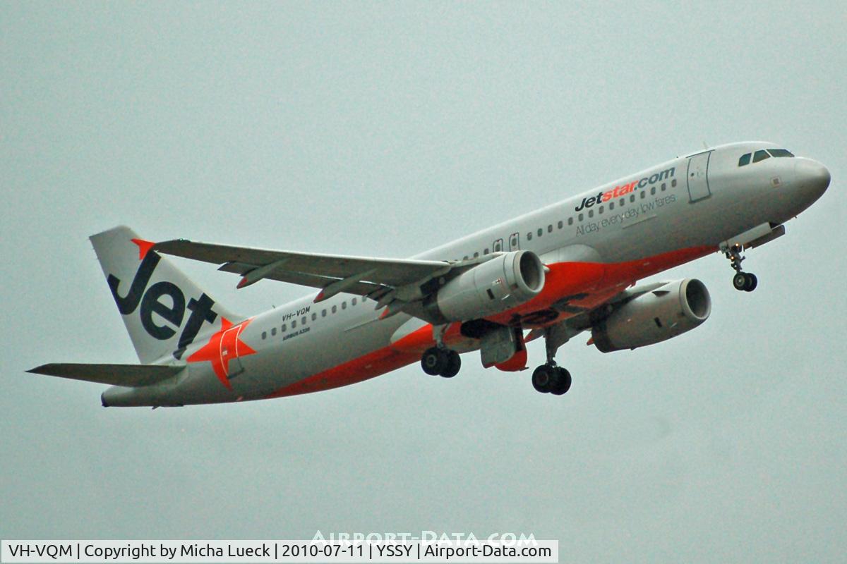 VH-VQM, 2005 Airbus A320-232 C/N 2608, At Sydney