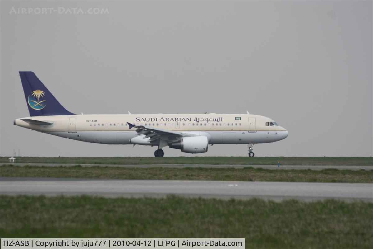 HZ-ASB, 2009 Airbus A320-214 C/N 4090, on landing at CDG