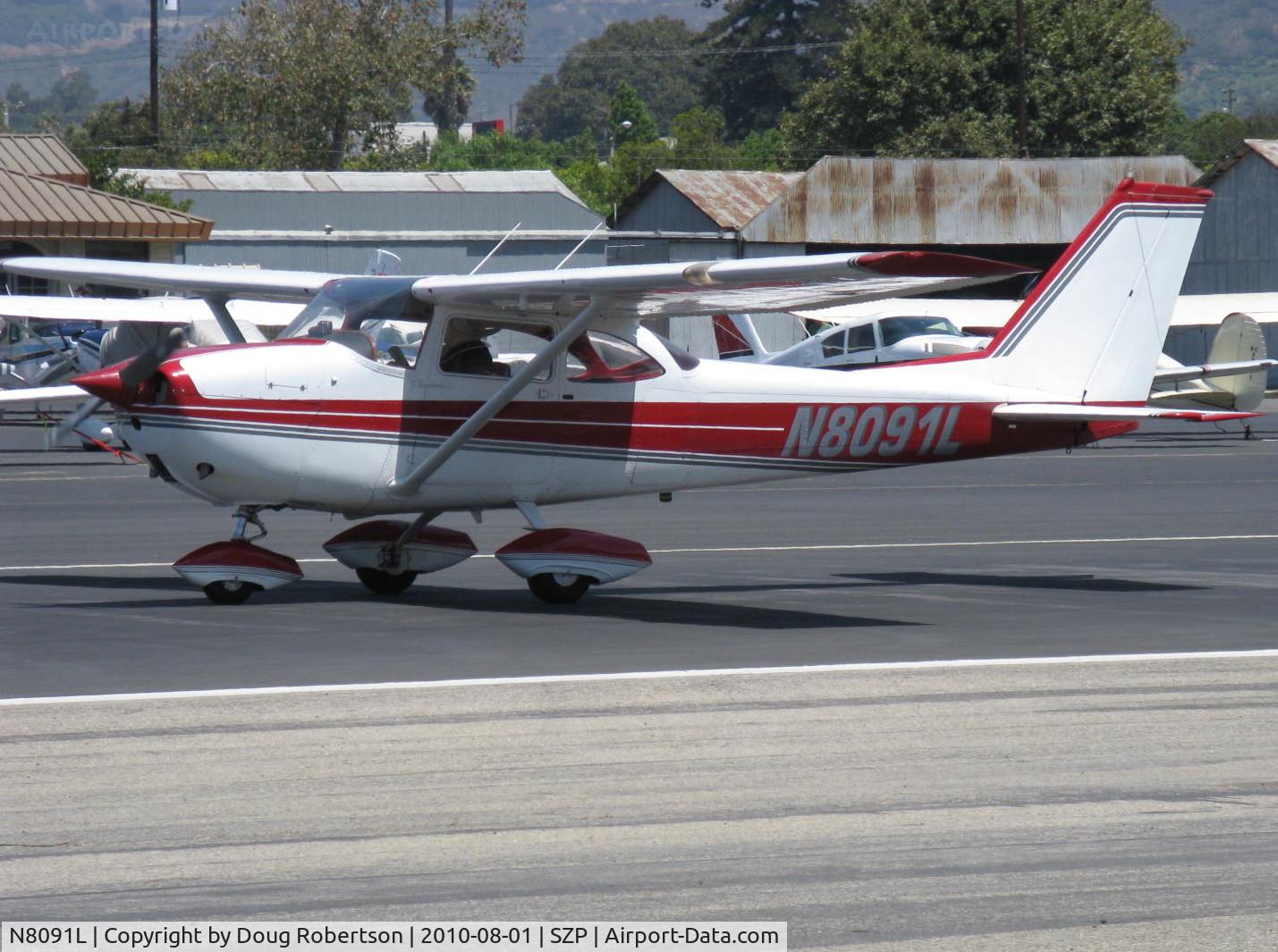 N8091L, 1967 Cessna 172H C/N 17256291, 1967 Cessna 172H, Continental O-300 145 Hp, landing roll Rwy 22