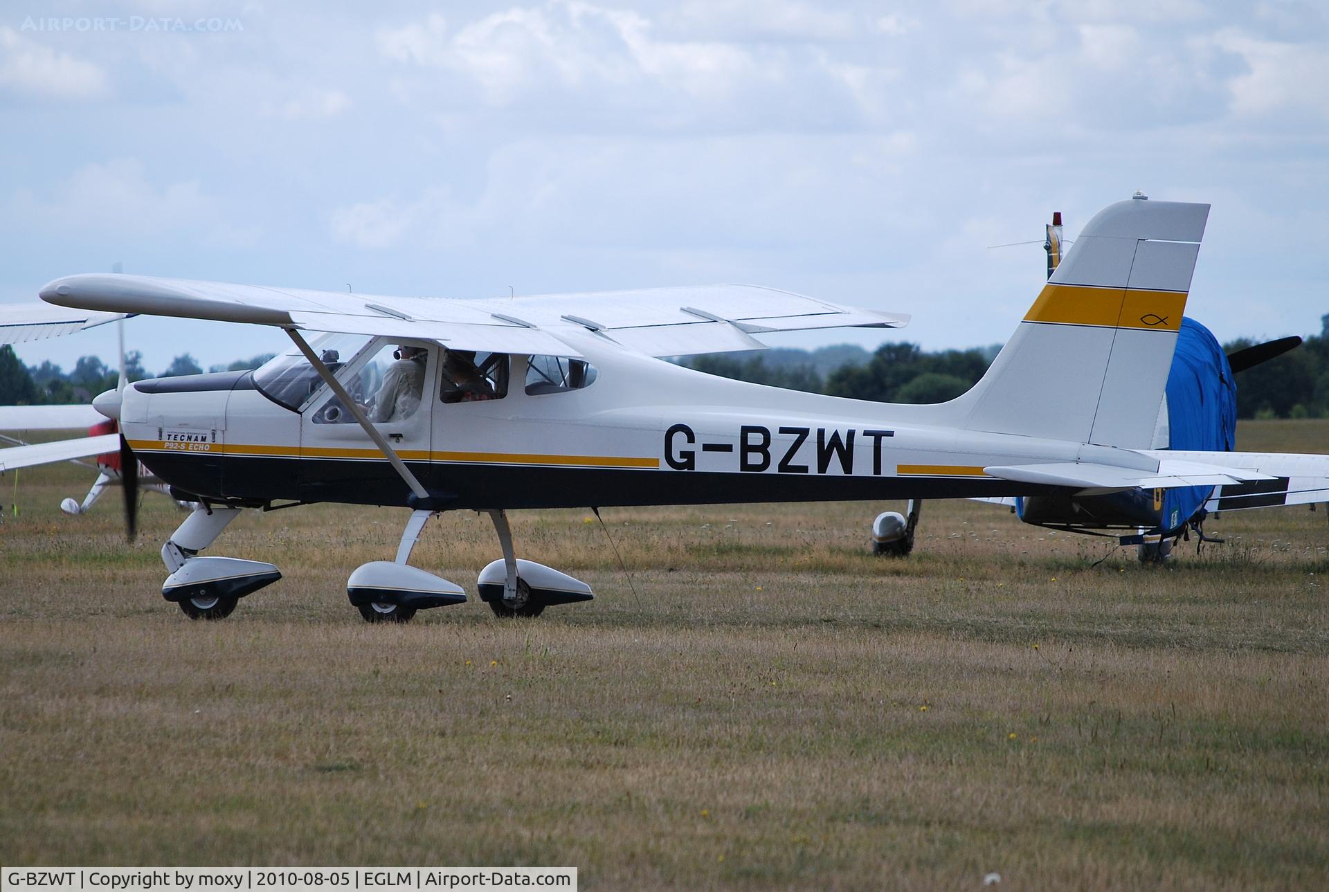 G-BZWT, 2001 Tecnam P-92EA Echo C/N PFA 318-13681, Tecnam P-92S Echo at White Waltham Powerplant: Jabiru 2200A