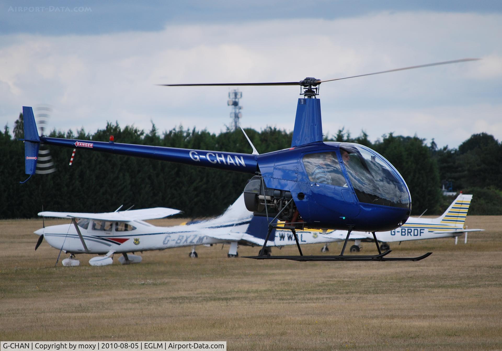 G-CHAN, 2005 Robinson R22 Beta C/N 3794, Robinson R22-BETA visiting White Waltham