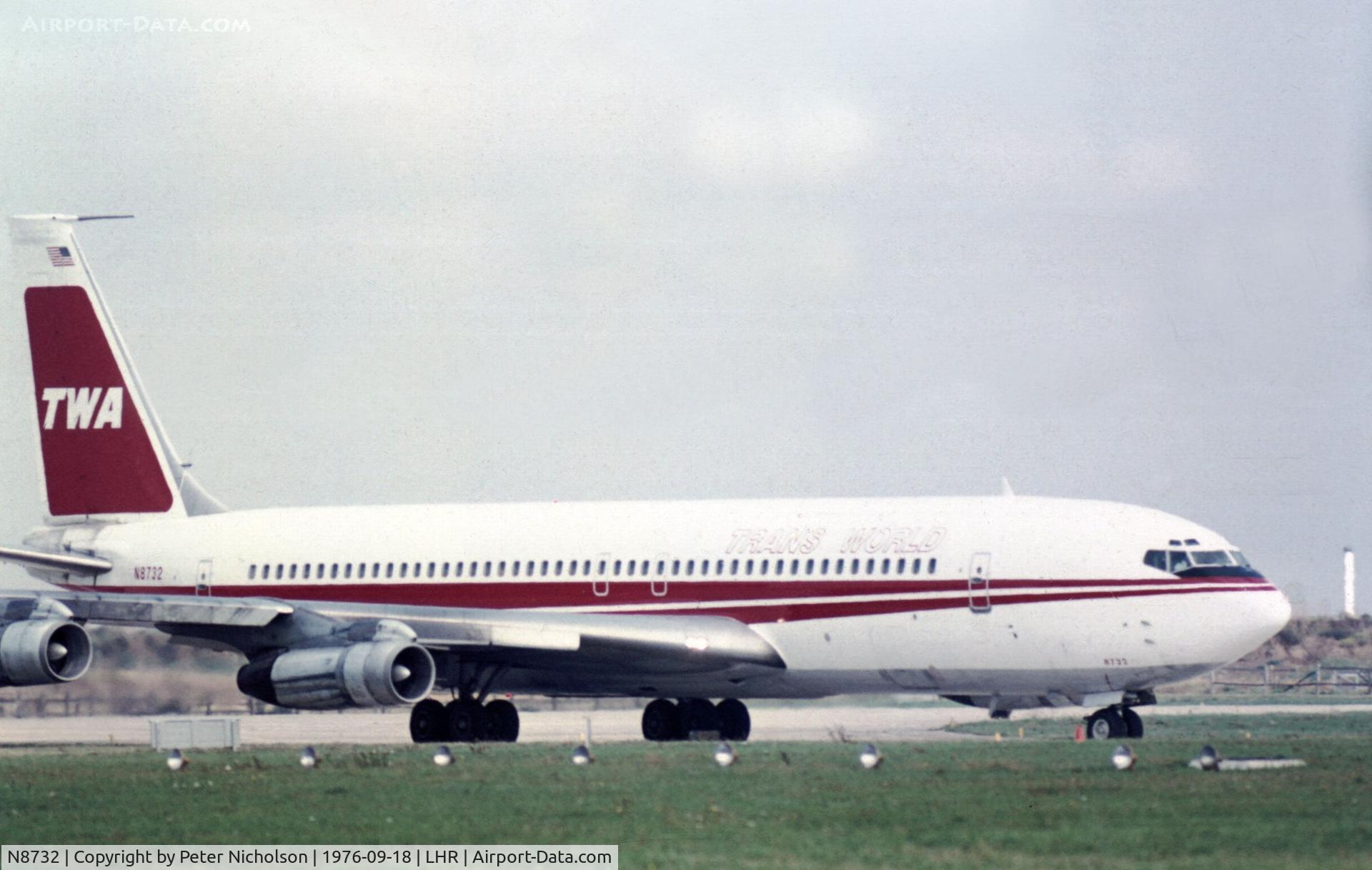 N8732, Boeing 707-331B C/N 20061, Boeing 707-331B of Trans World Airlines at Heathrow in September 1976.