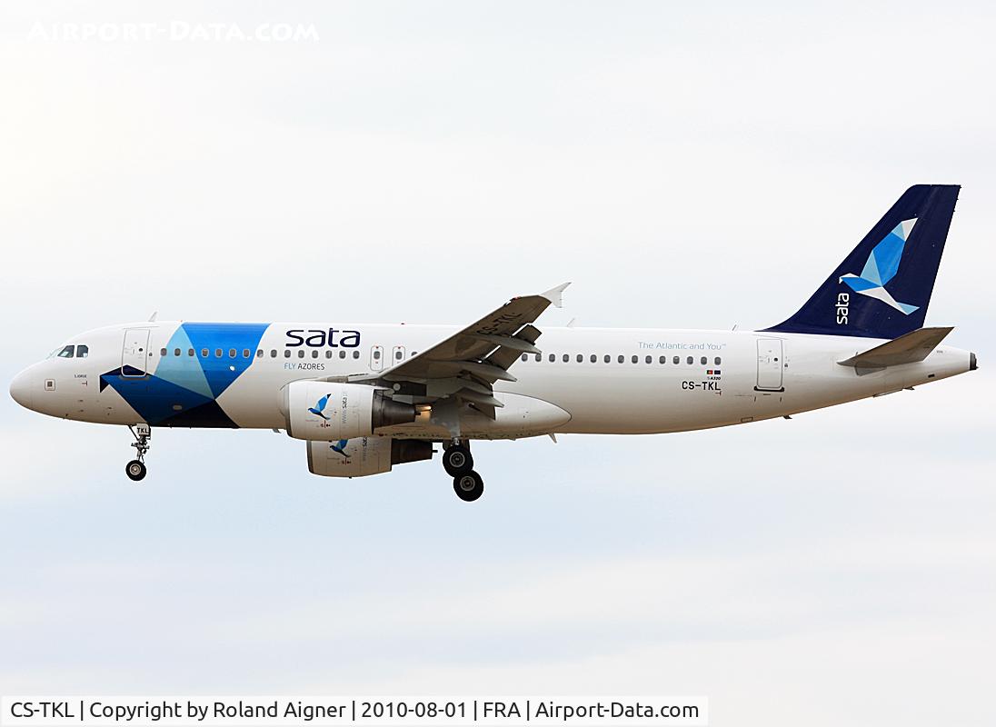 CS-TKL, 2005 Airbus A320-214 C/N 2425, .