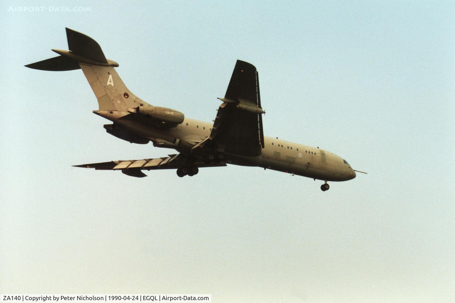 ZA140, 1964 Vickers VC10 K.2 C/N 814, VC.10 K.2 of 101 Squadron at RAF Brize Norton on final approach to RAF Leuchars in April 1990.