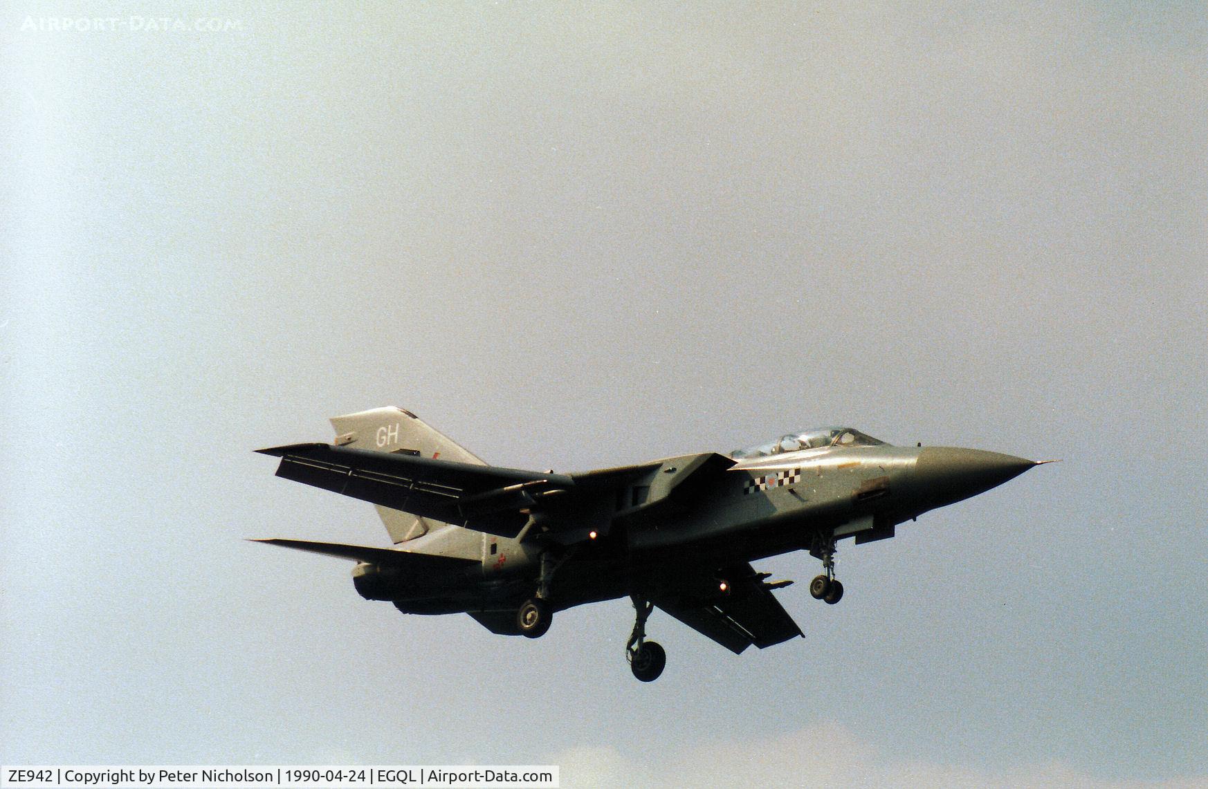 ZE942, 1989 Panavia Tornado F.3 C/N 3370, Tornado F.3 of 43 Squadron on final approach to RAF Leuchars in April 1990.