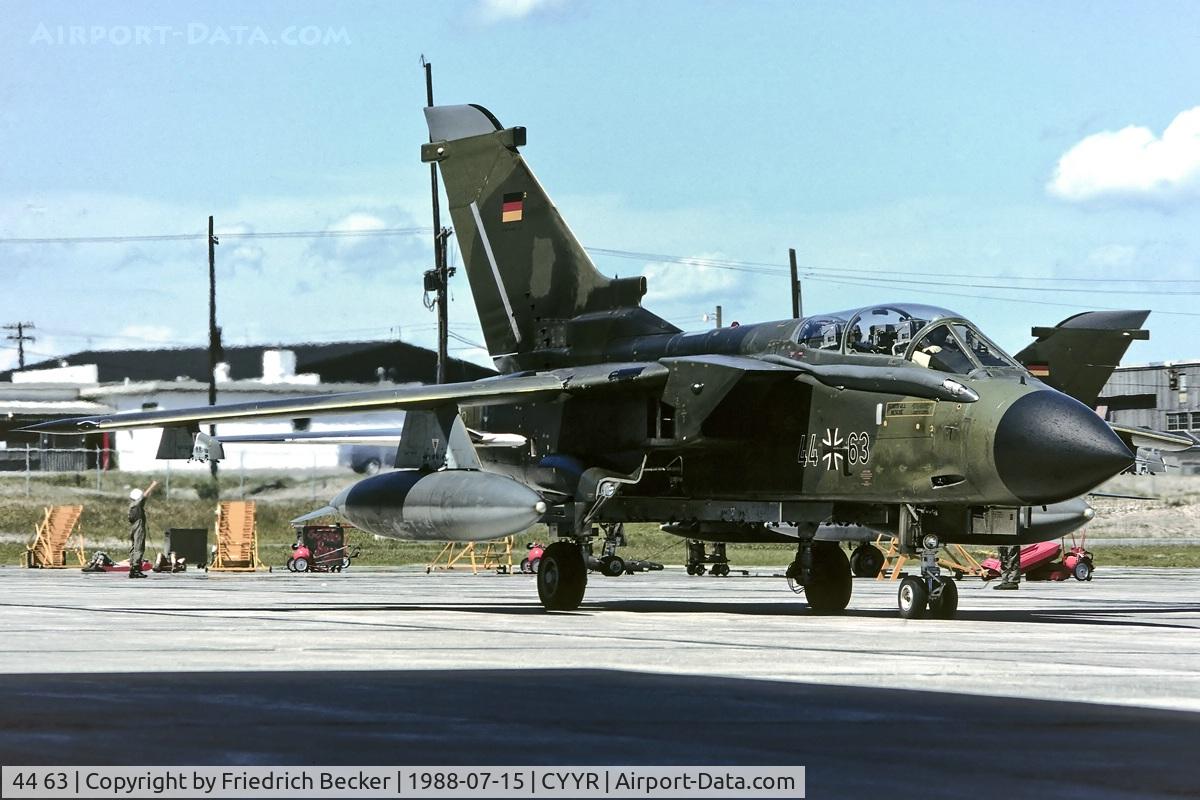 44 63, Panavia Tornado IDS C/N 412/GS120/4163, taxying out for another low level mission