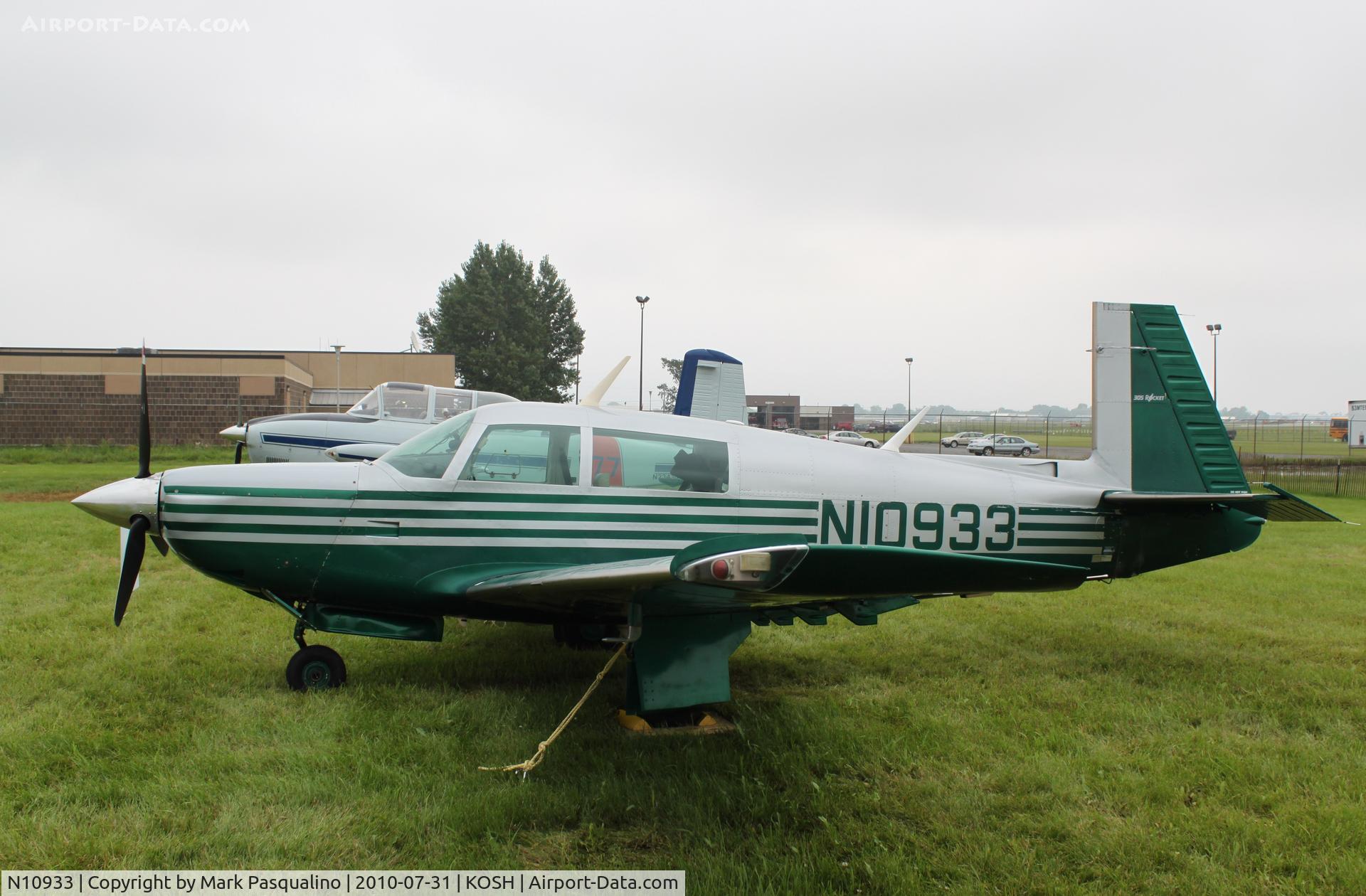 N10933, 1981 Mooney M20K C/N 25-0591, Mooney M20K