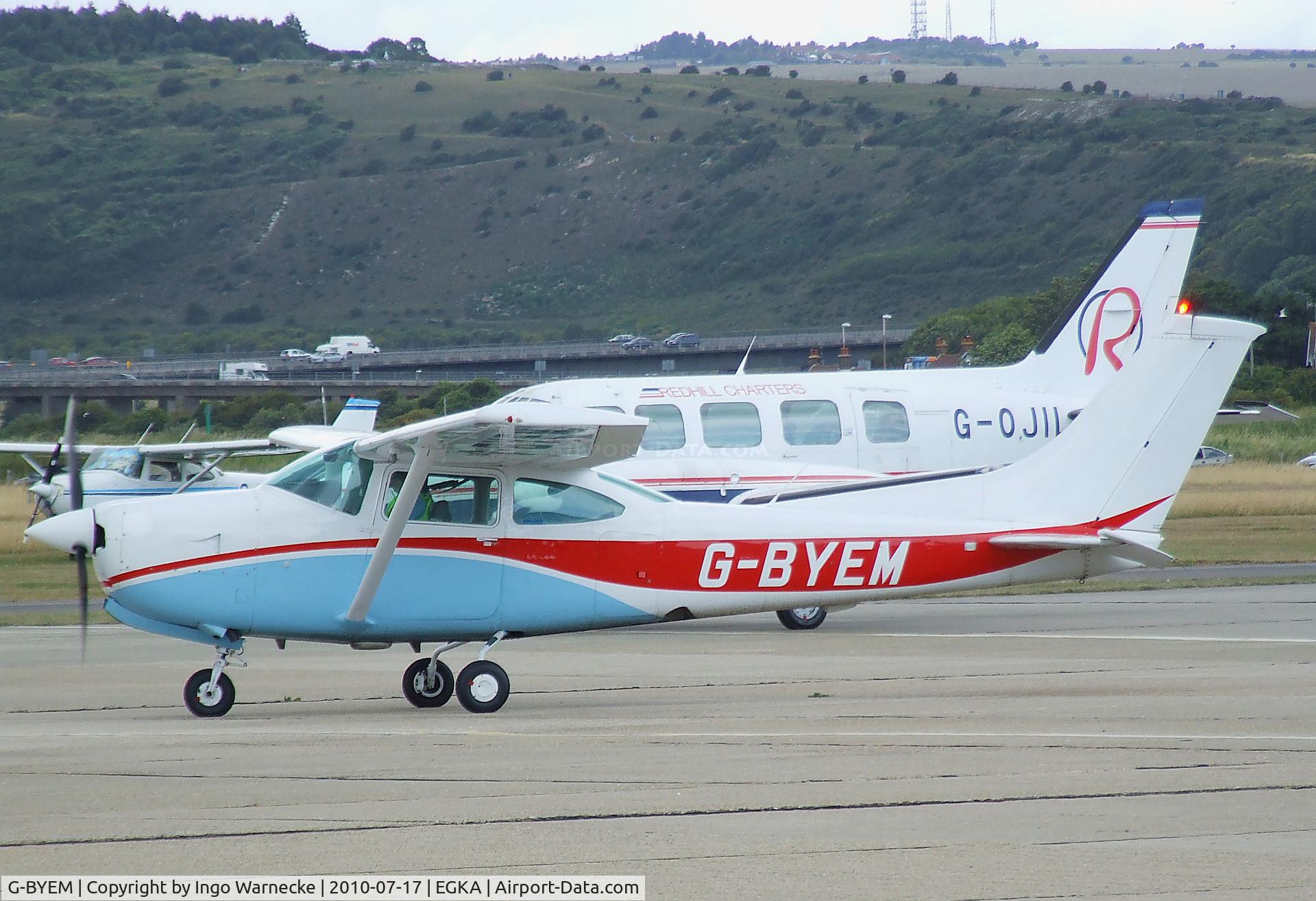 G-BYEM, 1979 Cessna R182 Skylane RG C/N R182-00822, Cessna R182 Skylane RG at Shoreham airport