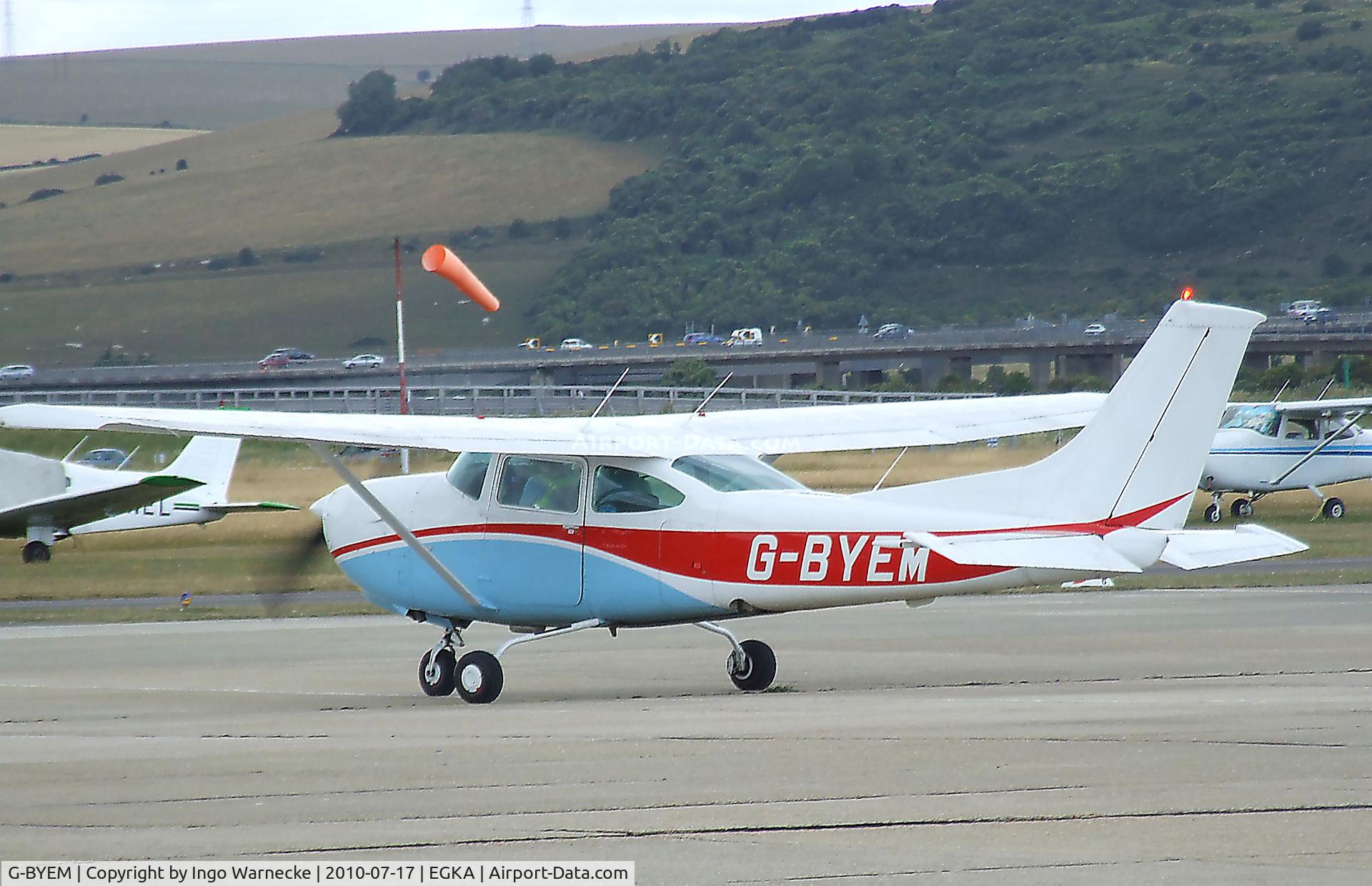 G-BYEM, 1979 Cessna R182 Skylane RG C/N R182-00822, Cessna R182 Skylane RG at Shoreham airport