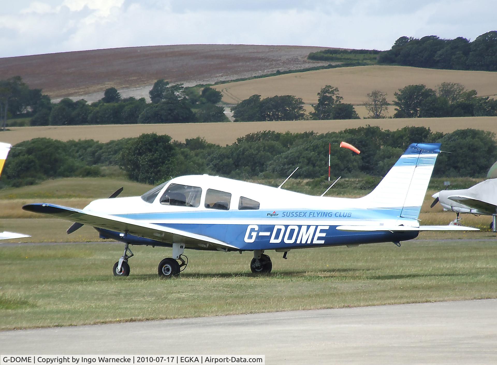 G-DOME, 1999 Piper PA-28-161 Cherokee Warrior III C/N 28-42062, Piper PA-28-161 Warrior II at Shoreham airport