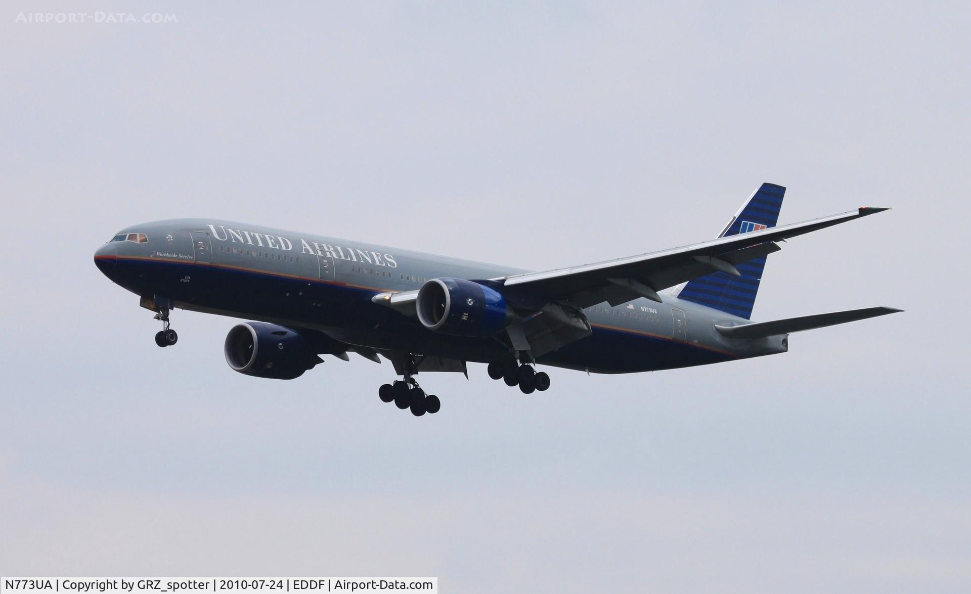 N773UA, 1995 Boeing 777-222 C/N 26929, ...