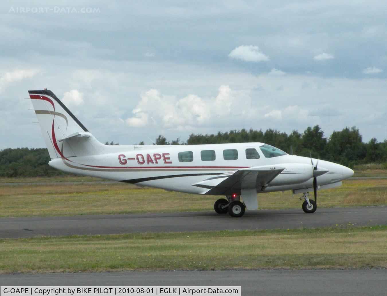 G-OAPE, 1983 Cessna T303 Crusader C/N T303-00245, VISITING CRUSADER TAXYING PAST THE CAFE