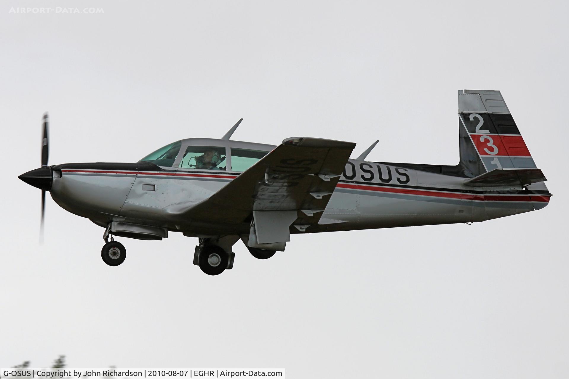 G-OSUS, 1980 Mooney M20K C/N 25-0429, Finals into Goodwood