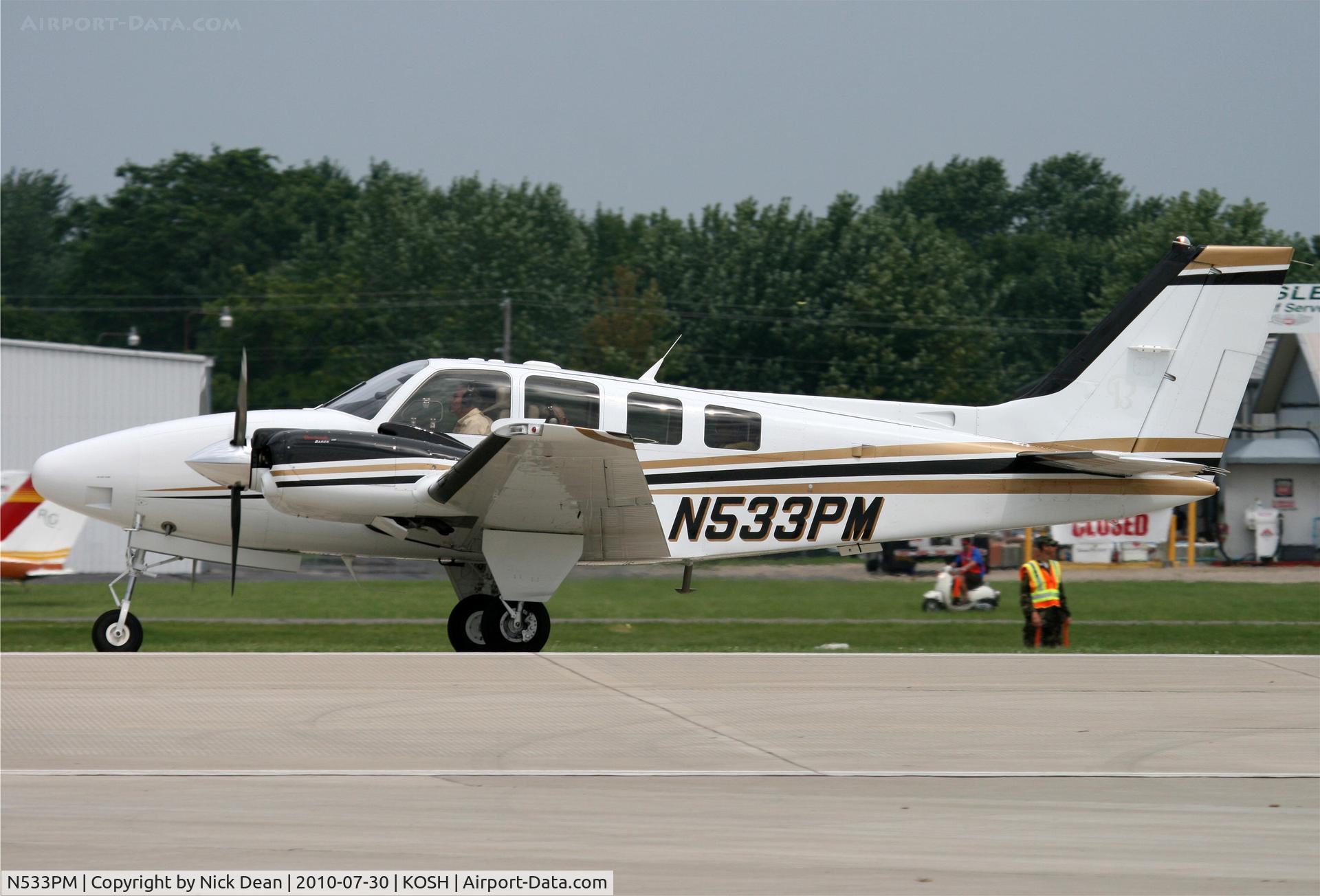N533PM, Hawker Beechcraft Corp G58 Baron C/N TH-2255, KOSH