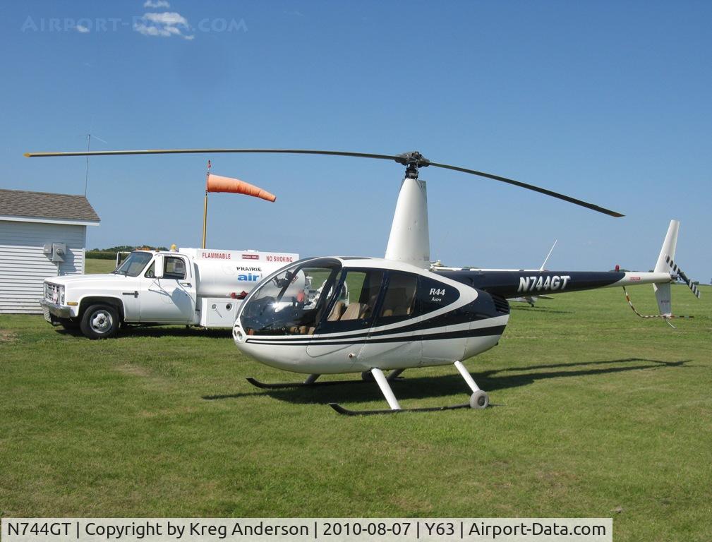 N744GT, 1999 Robinson R44 C/N 0624, 2010 LAPA Fly-in