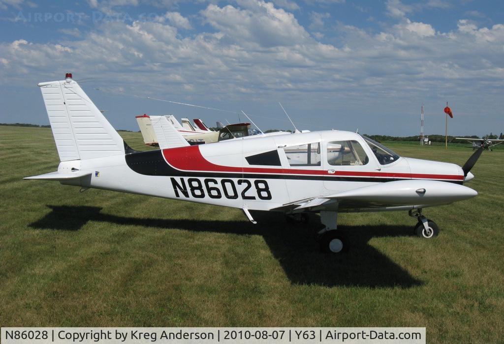 N86028, Piper PA-28-140 Cherokee C/N 28-23644, 2010 LAPA Fly-in