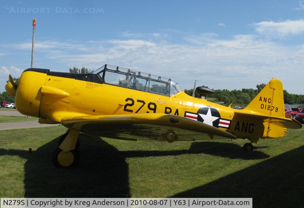 N279S, 1950 North American T-6G Texan C/N 168-443, 2010 LAPA Fly-in