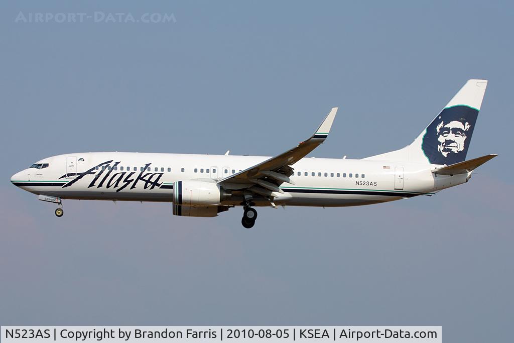 N523AS, 2009 Boeing 737-890 C/N 35194, Coming in on 34L
