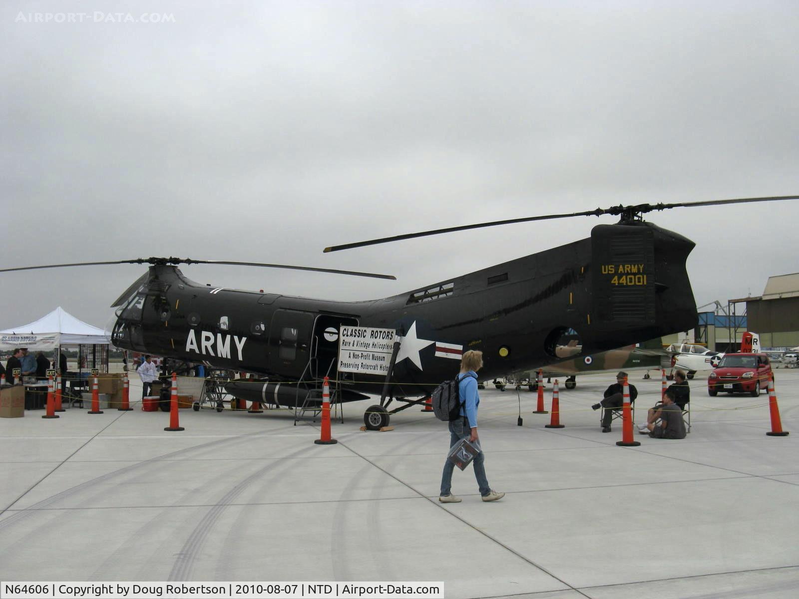 N64606, 1957 Vertol H-21B Workhorse C/N B.154 (54-4001), 1957 Vertol H21B SHAWNEE, Wright R-1820-103 1,425 Hp. This is the only 'Banana' still flying!!