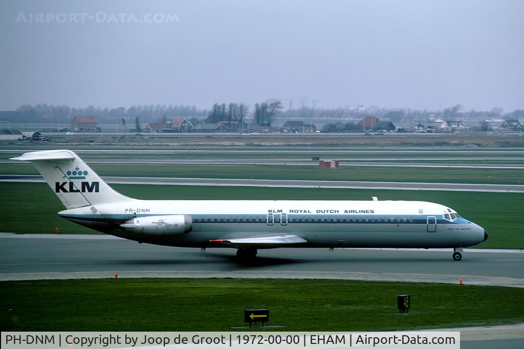 PH-DNM, 1968 Douglas DC-9-33 C/N 47191, short lived interim colorscheme used in the early seventies. From the G.Bouma collection