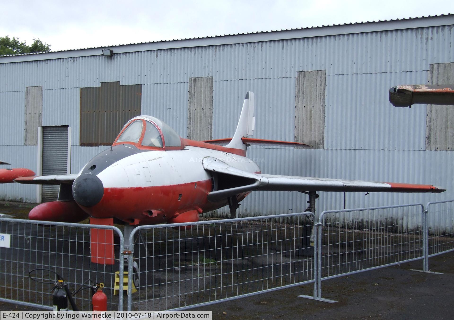 E-424, Hawker Hunter F.51 C/N 41H-680283, Hawker Hunter F51 at the AeroVenture, Doncaster