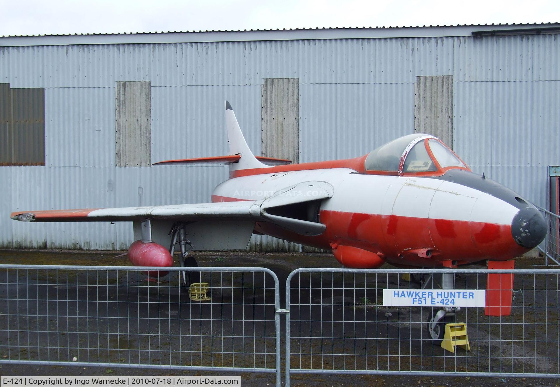 E-424, Hawker Hunter F.51 C/N 41H-680283, Hawker Hunter F51 at the AeroVenture, Doncaster