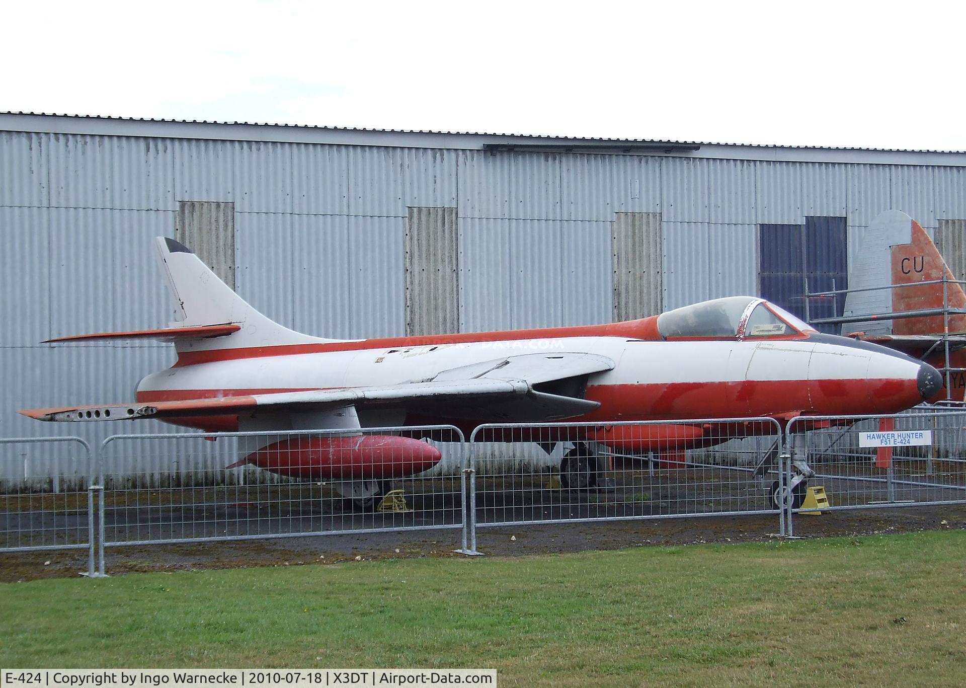 E-424, Hawker Hunter F.51 C/N 41H-680283, Hawker Hunter F51 at the AeroVenture, Doncaster