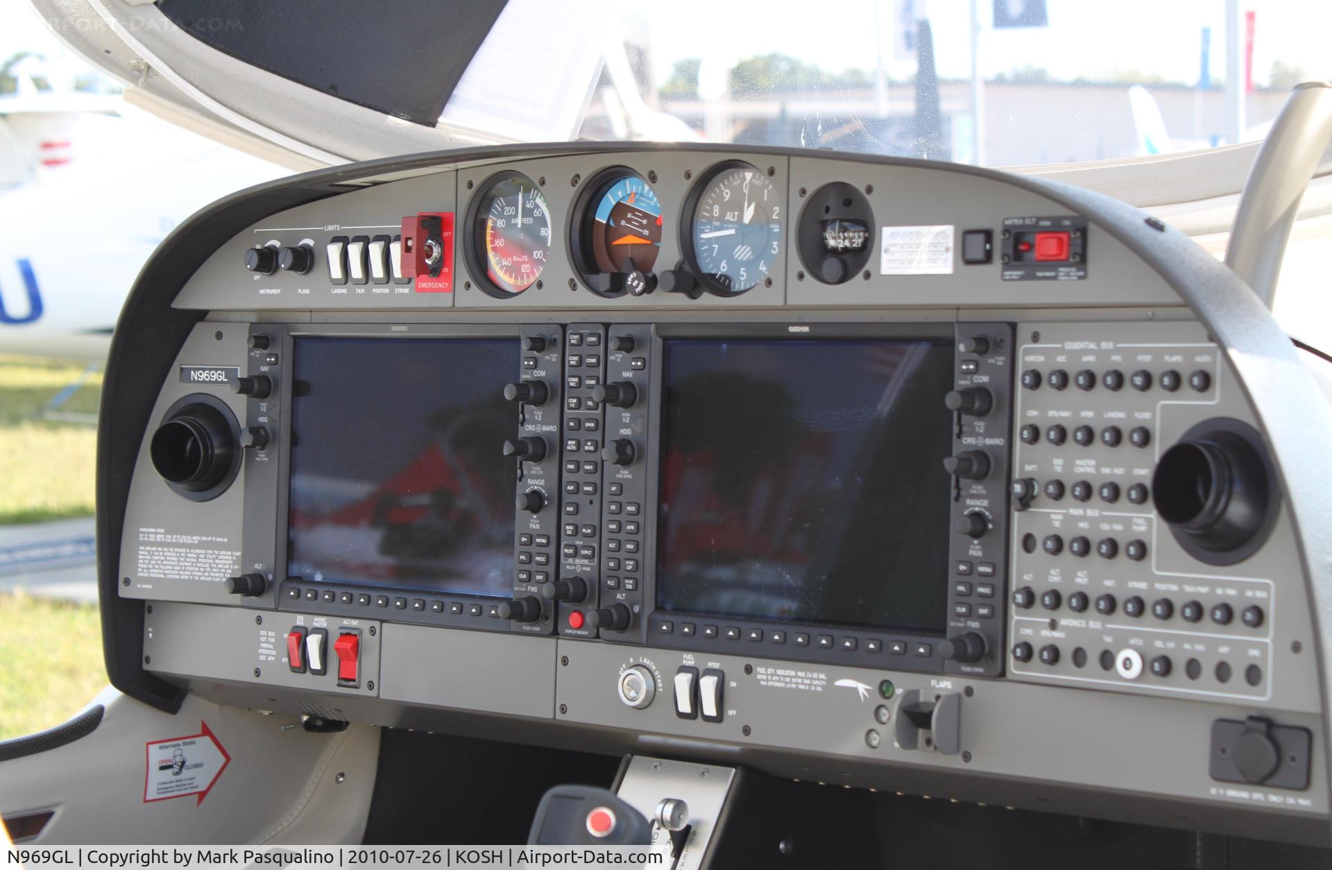 N969GL, Diamond DA-40 Diamond Star C/N 40.1069, DA 40