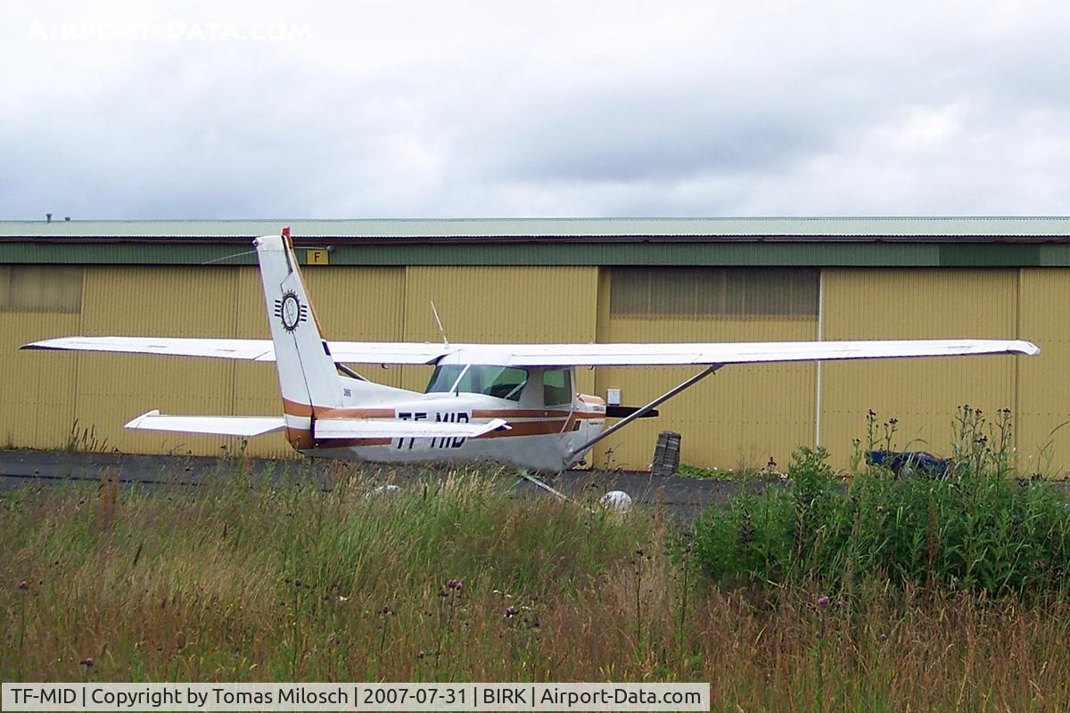TF-MID, Cessna 152 II C/N 152-82328, 