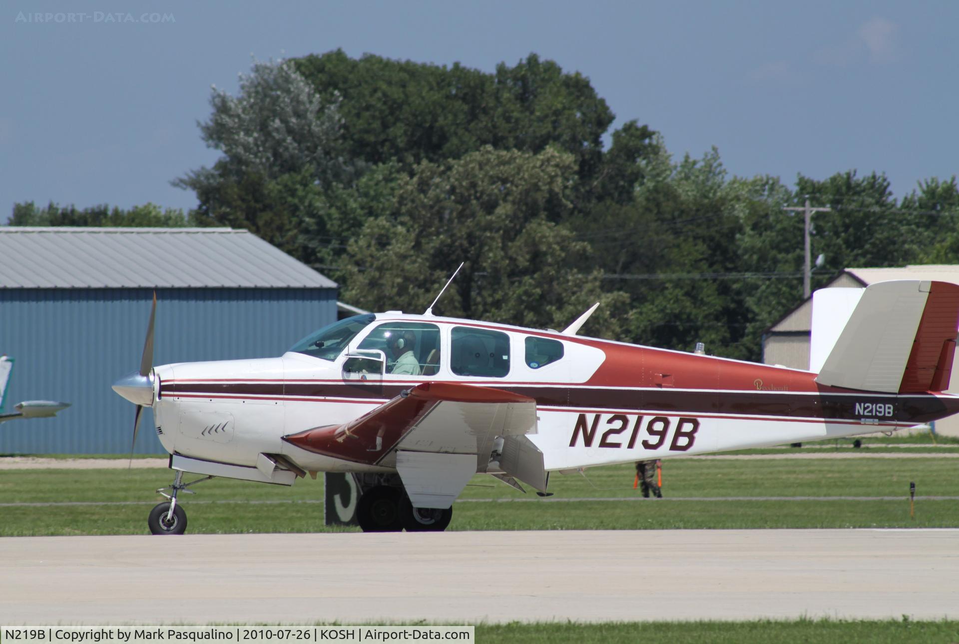 N219B, 1956 Beech G35 Bonanza C/N D-4522, Beech G35