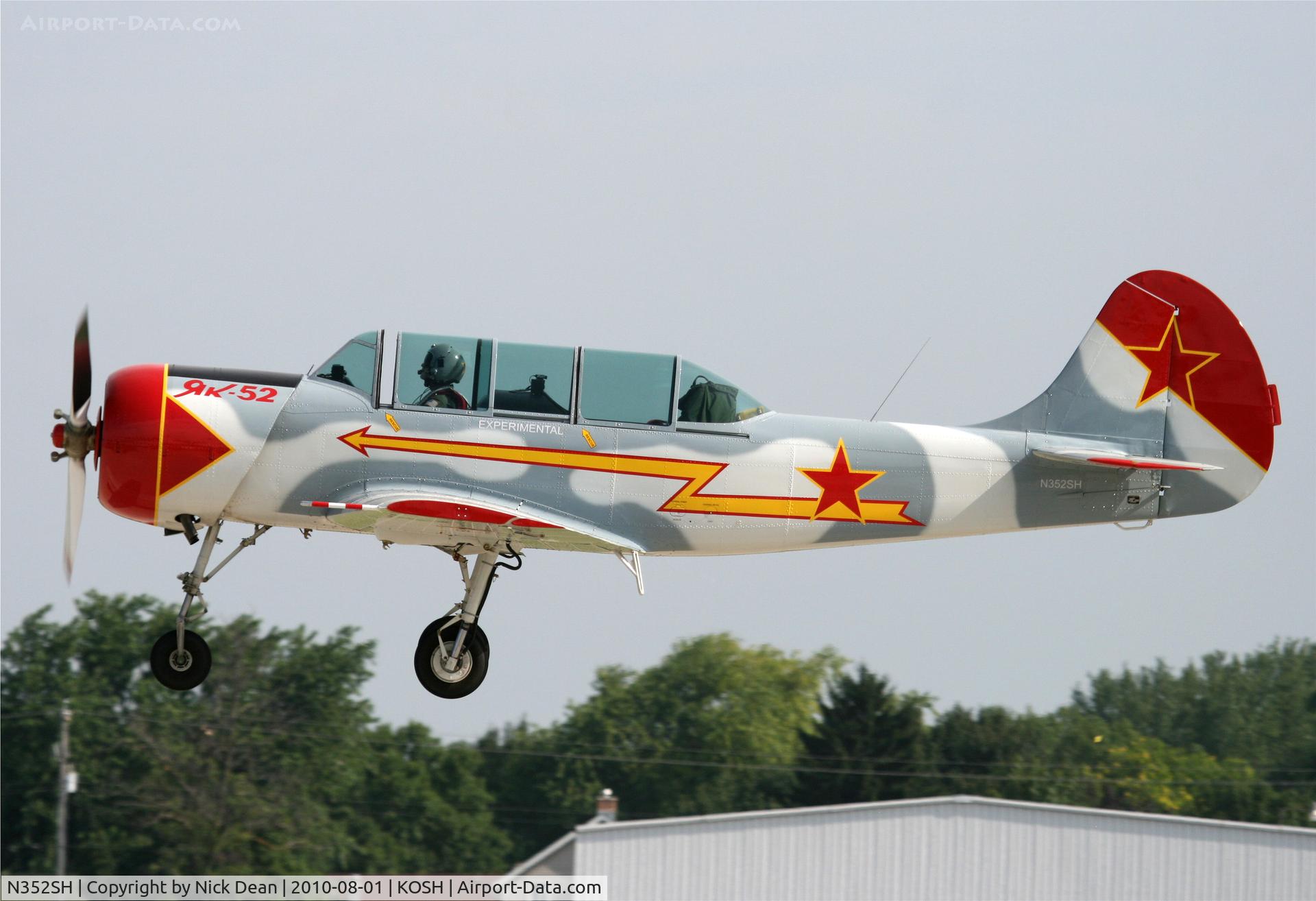 N352SH, 1985 Yakovlev (Aerostar) Yak-52 C/N 855704, KOSH