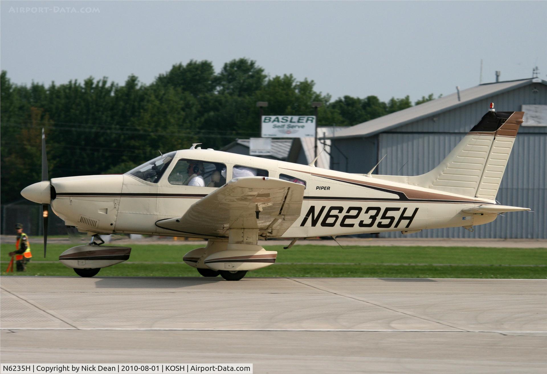 N6235H, 1977 Piper PA-28-181 C/N 28-7890219, KOSH