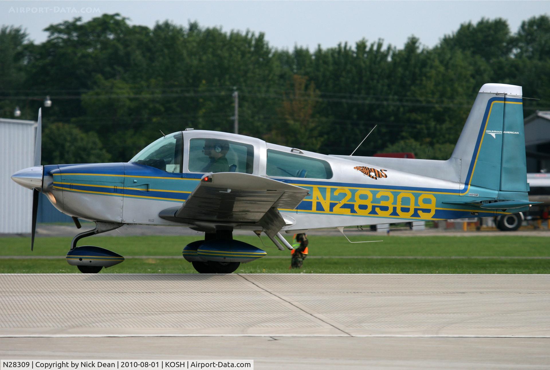 N28309, 1977 Grumman American AA-5B Tiger C/N AA5B0553, KOSH
