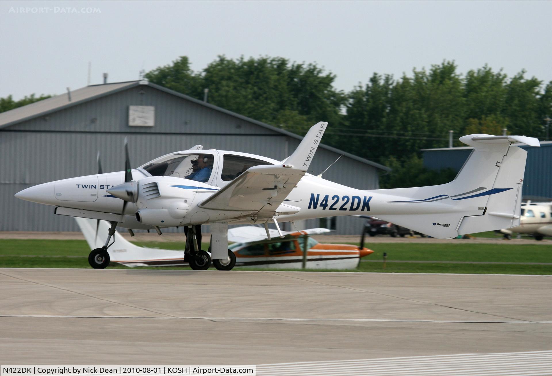 N422DK, 2007 Diamond DA-42 Twin Star C/N 42.AC072, KOSH