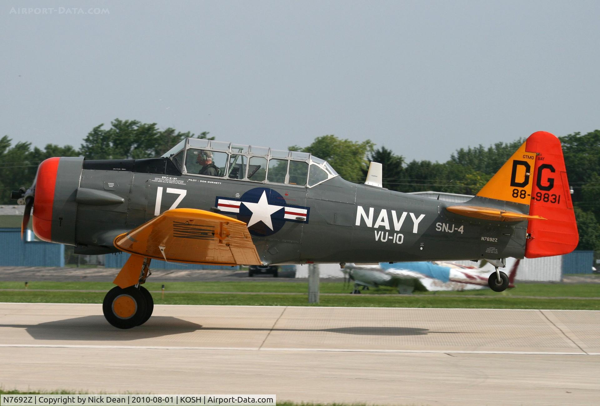 N7692Z, 1942 North American SNJ-4 Texan C/N 88-9831, KOSH