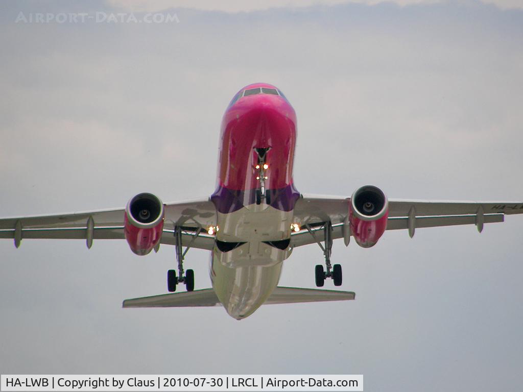 HA-LWB, 2010 Airbus A320-232 C/N 4246, Takeoff